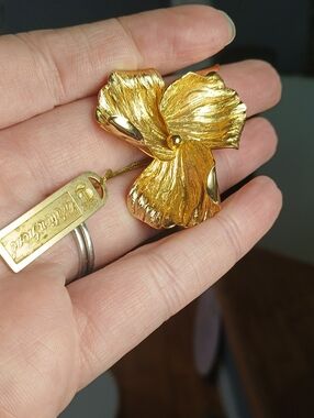 Grosse Germany 1961 Vintage Flower Brooch